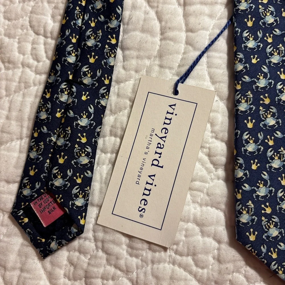 Vineyard Vines Navy Floral Tie - BOYS